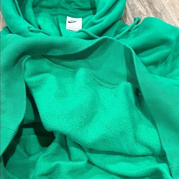 Nike Emerald Green Hoodie - Picture 3 of 3